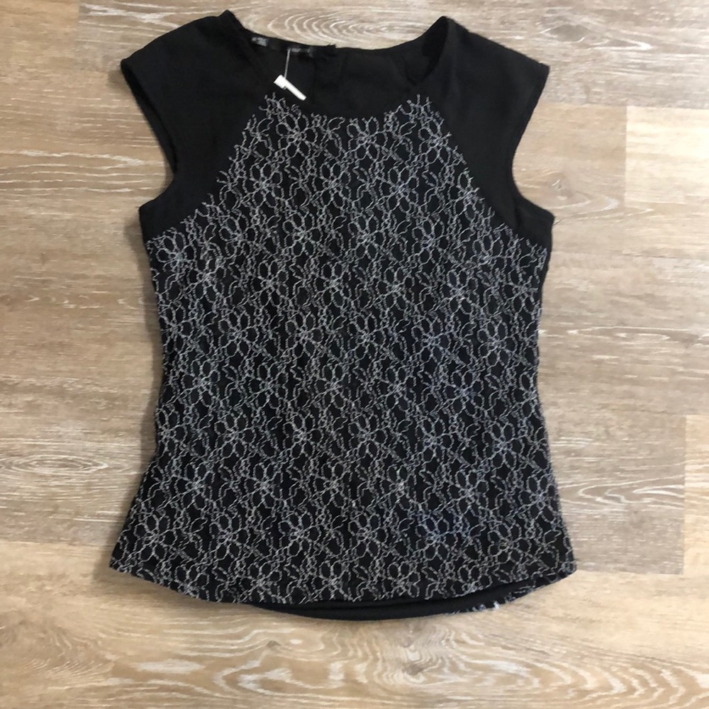 Women’s black floral blouse short sleeve sz xsmall